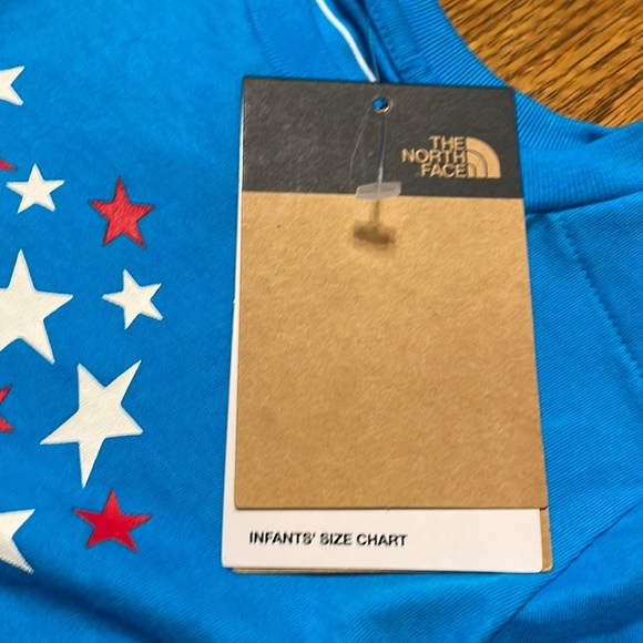 The North Face 2pc Cotton Summer Short Set - Picture 6 of 13